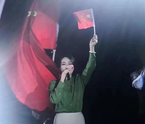 建设公司组织职工加入集团庆祝新中国建设70周年“赞美祖国”演唱会-bevictor伟德官网