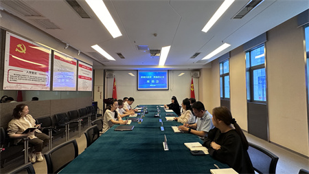 bevictor伟德官网集团陕海投公司与西安市新城区人民政府举行座谈会_副本.jpg